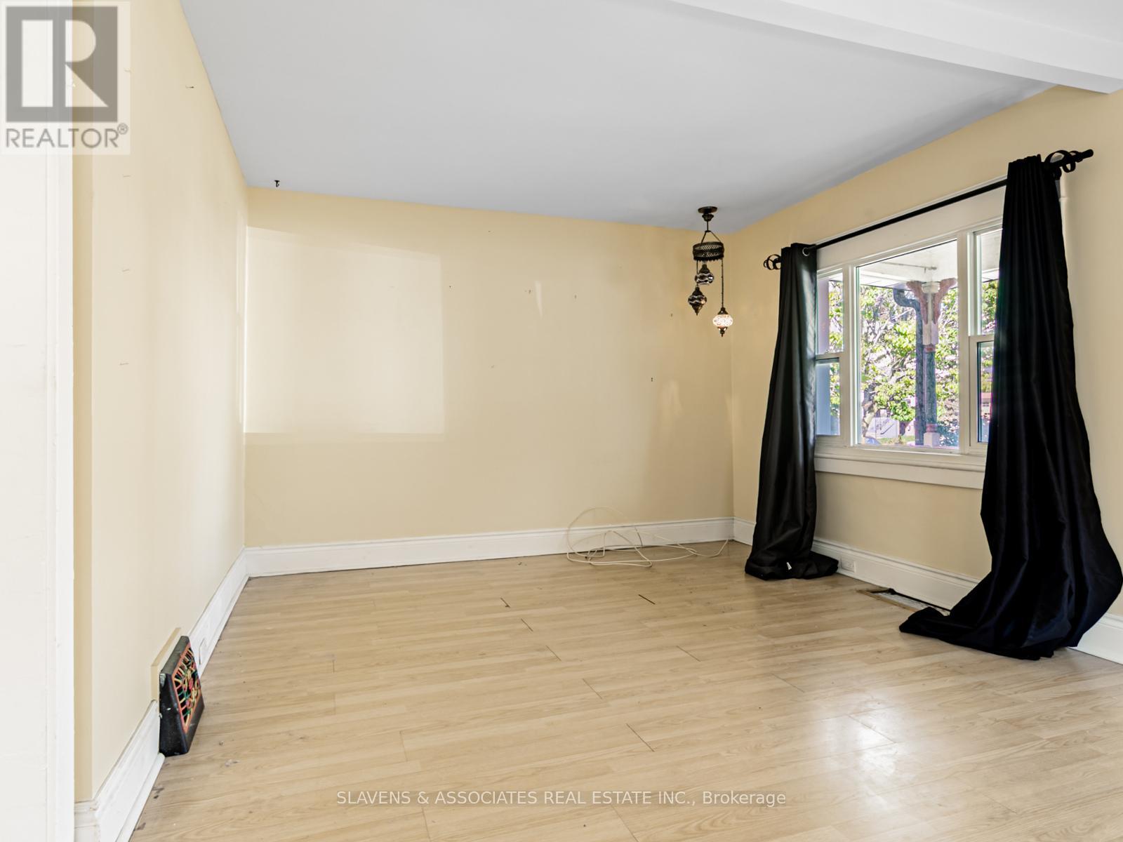 Property at 7 HOLBORNE AVENUE image 5