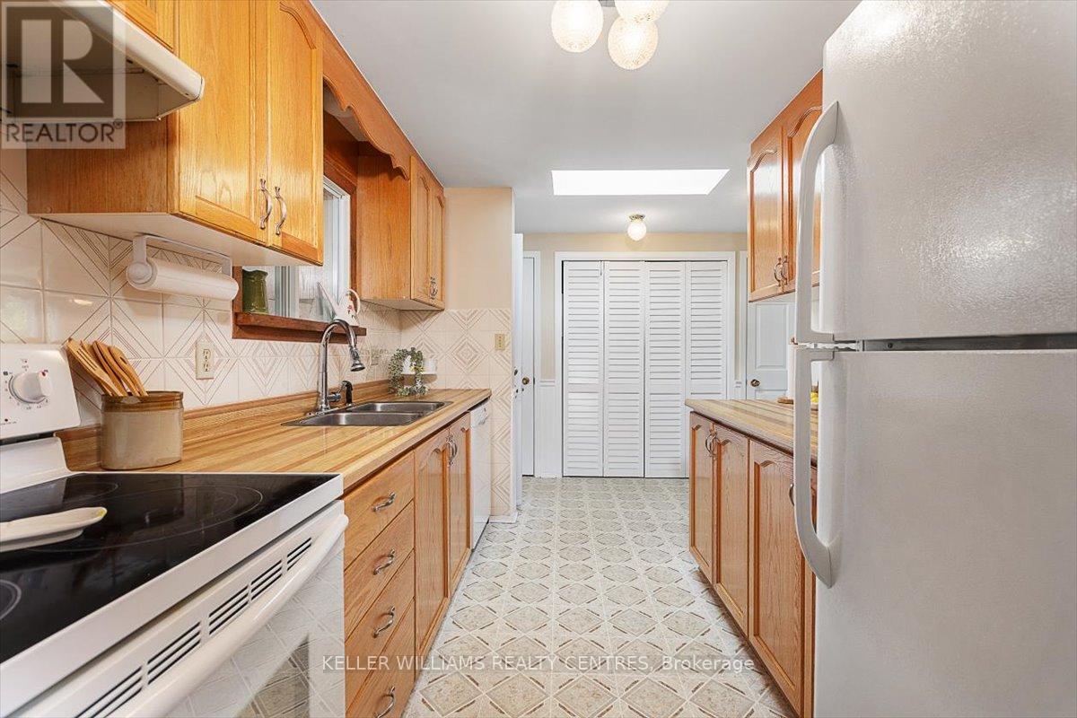 41 Damsel Circle, Georgina, Ontario  L0E 1R0 - Photo 21 - N12412543