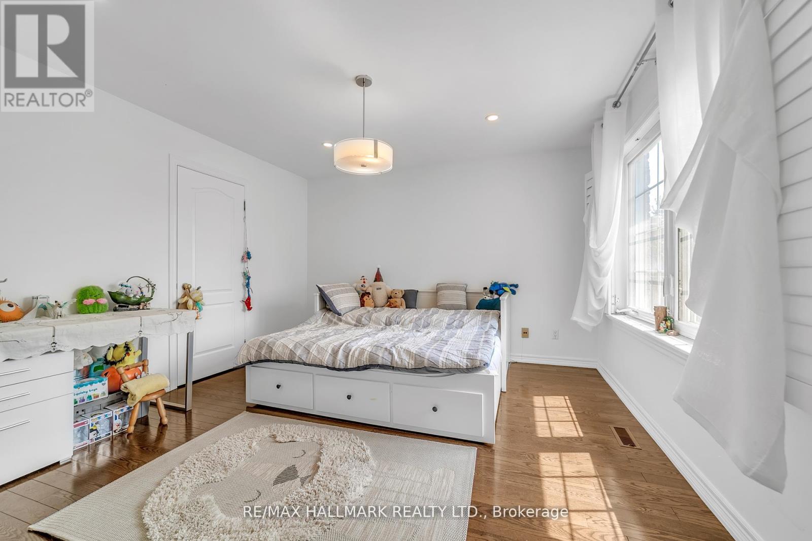 384 Kennedy Street W, Aurora, Ontario  L4G 5M6 - Photo 29 - N12412577