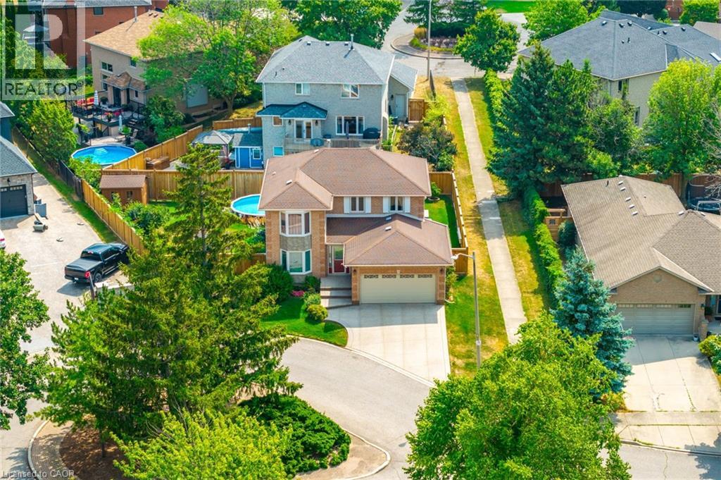 10 Shadowdale Drive, Stoney Creek, Ontario  L8E 5E7 - Photo 1 - 40770513