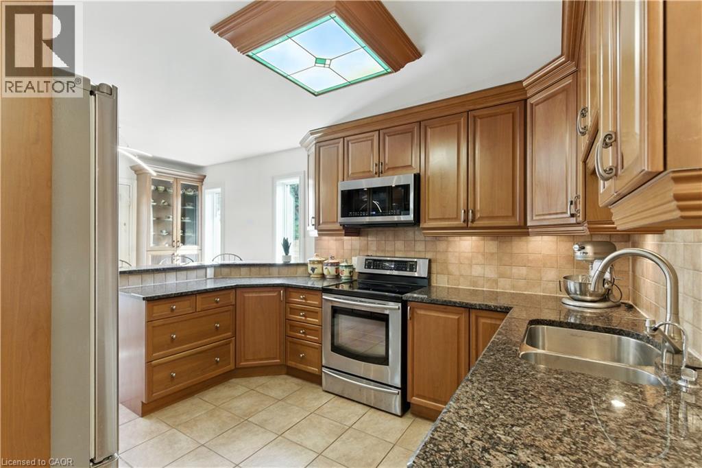 10 Shadowdale Drive, Stoney Creek, Ontario  L8E 5E7 - Photo 16 - 40770513