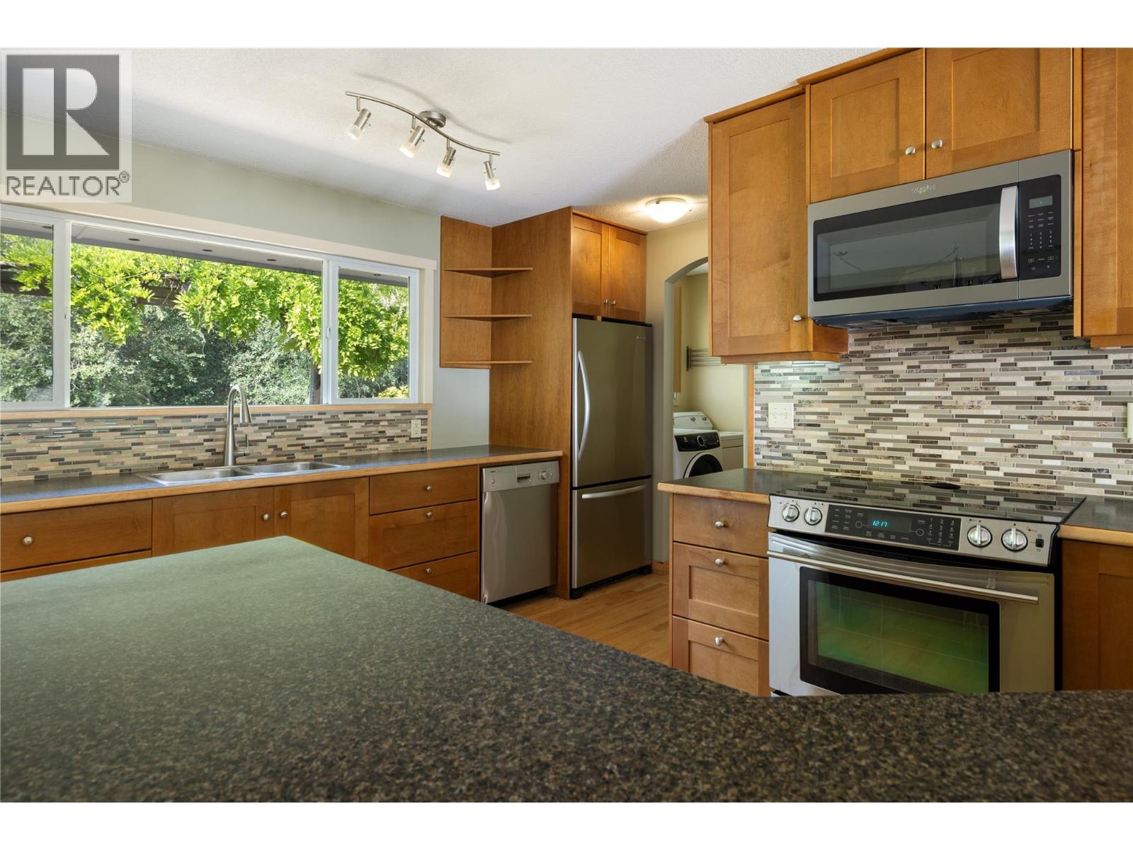 3330 Jackson Court, Kelowna, British Columbia  V1W 2T6 - Photo 23 - 10363092