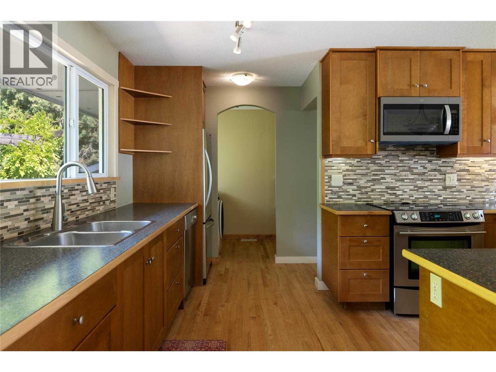 3330 Jackson Court, Kelowna, British Columbia  V1W 2T6 - Photo 24 - 10363092