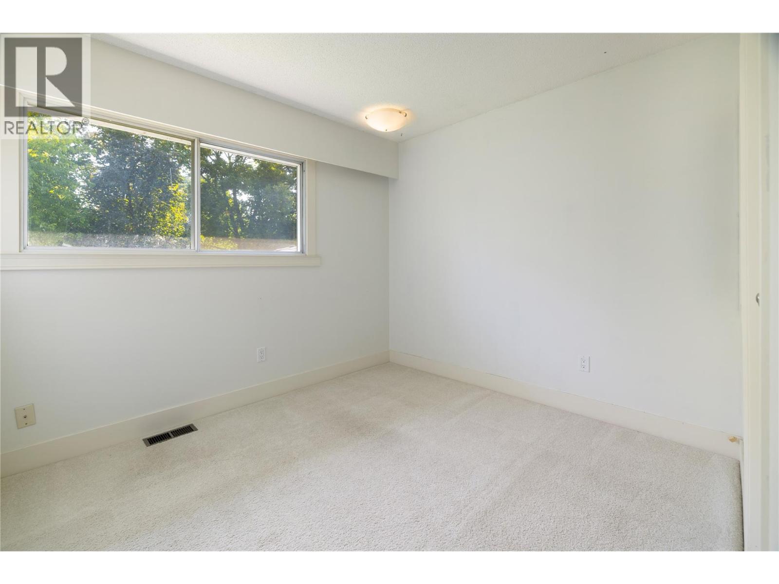 3330 Jackson Court, Kelowna, British Columbia  V1W 2T6 - Photo 31 - 10363092