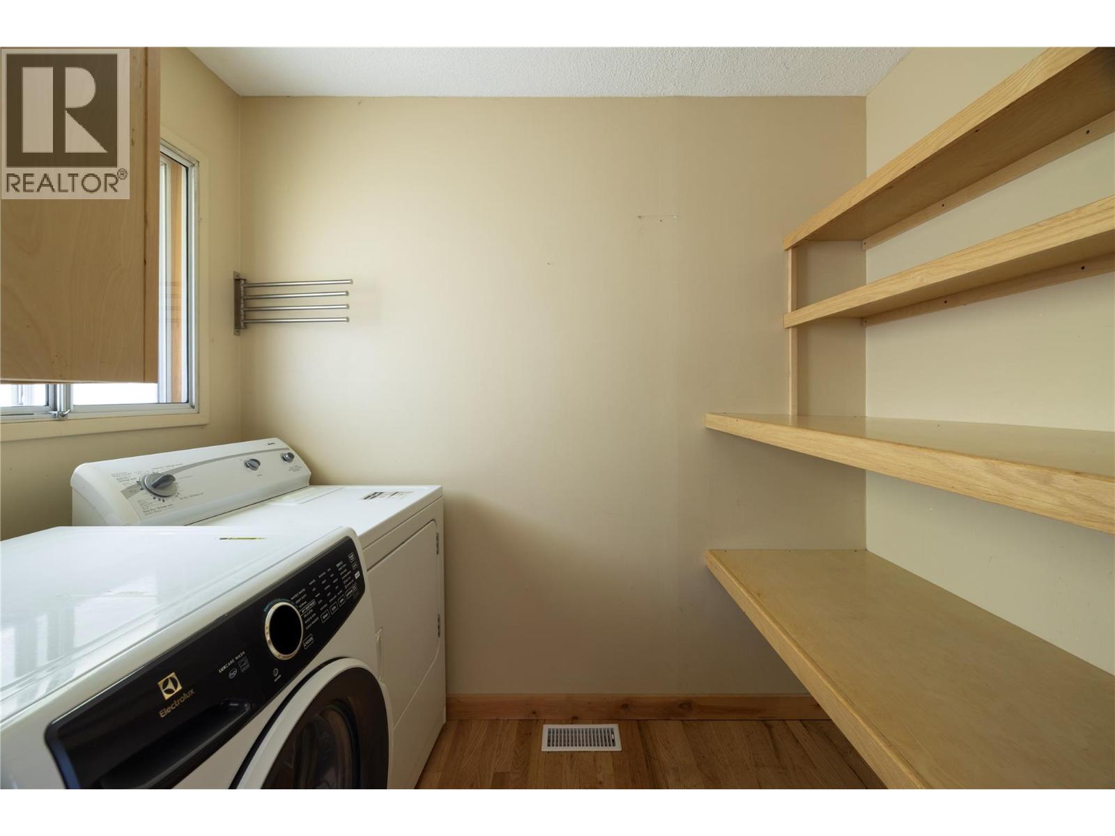 3330 Jackson Court, Kelowna, British Columbia  V1W 2T6 - Photo 35 - 10363092