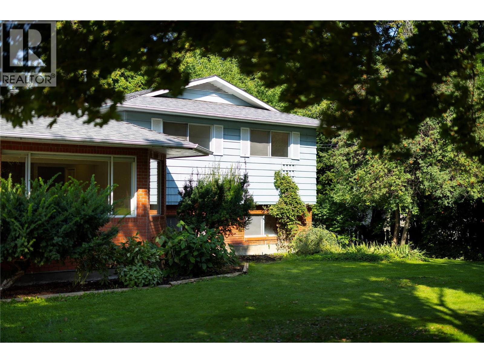 3330 Jackson Court, Kelowna, British Columbia  V1W 2T6 - Photo 4 - 10363092
