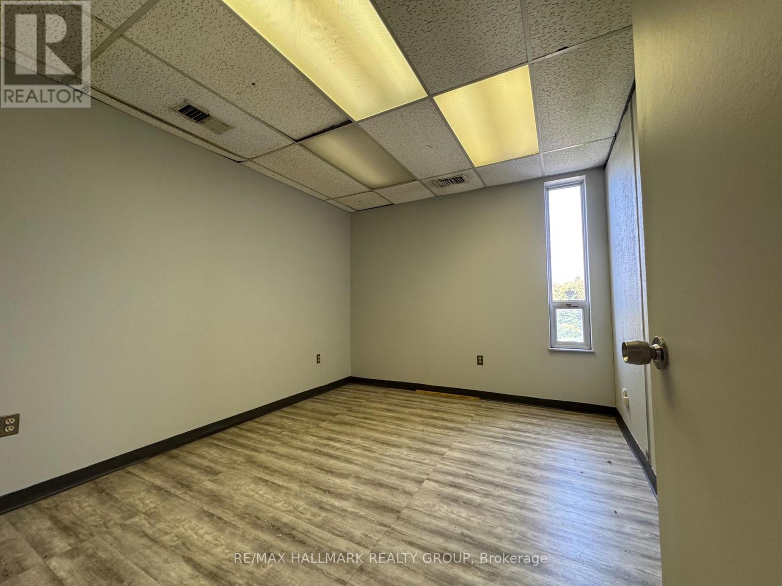 203/204 - 3029 Carling Avenue, Ottawa, Ontario  K2B 8E8 - Photo 8 - X11999921