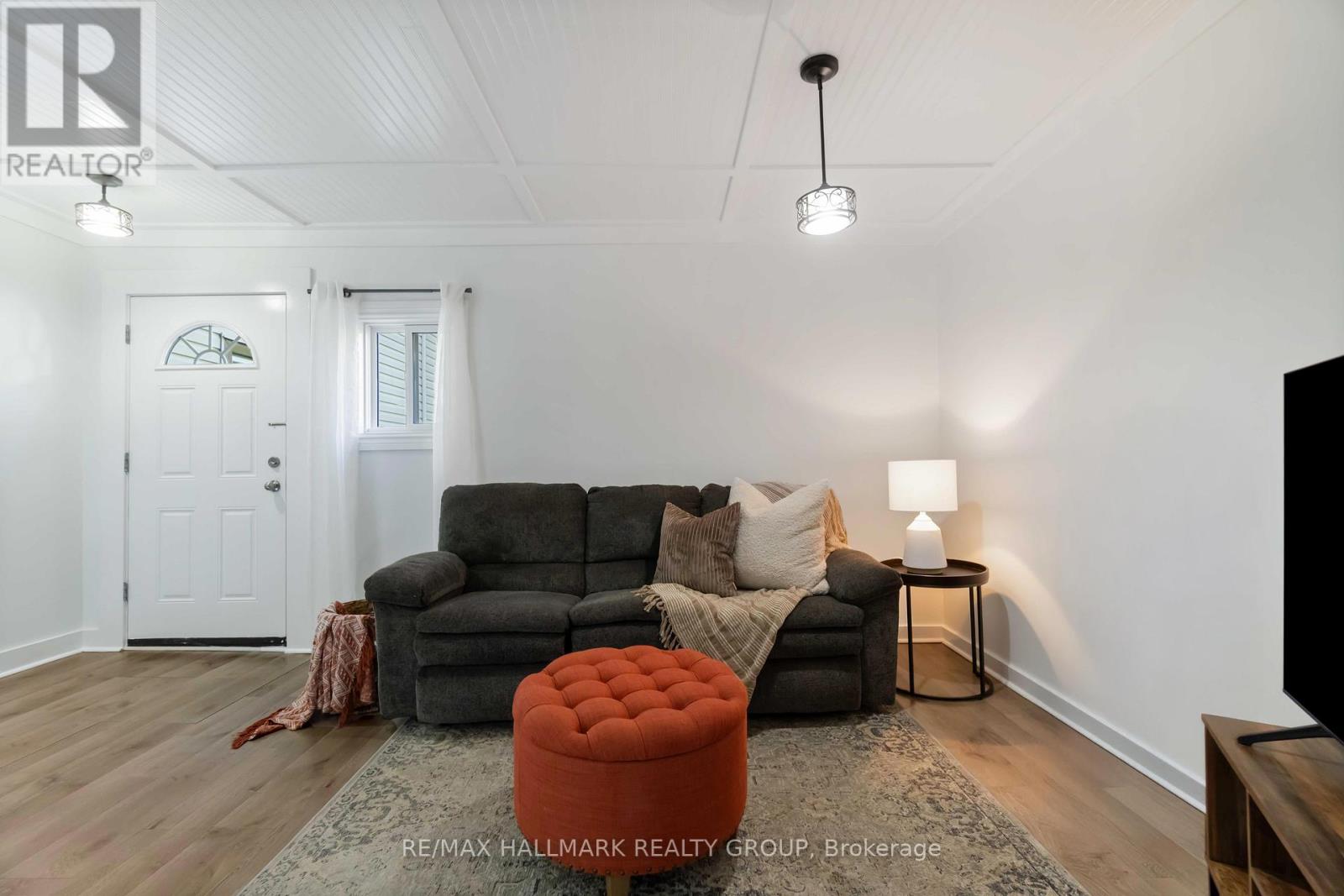 6 Algonkin Trail, Mcnab/braeside, Ontario  K7S 3G7 - Photo 14 - X12412667