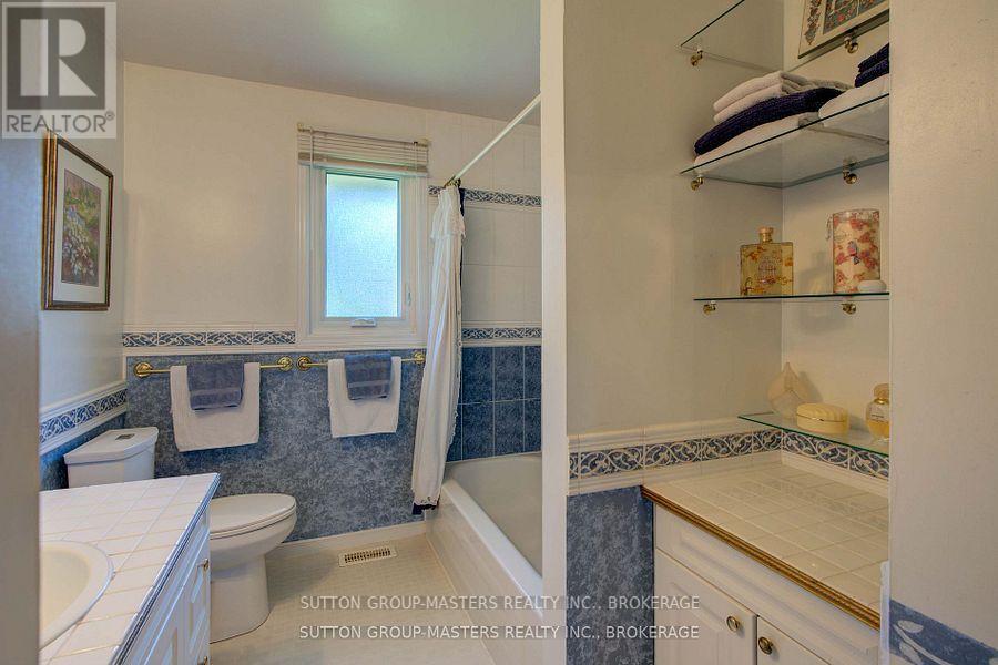 47 Bayshore Drive, Loyalist (Bath), Ontario  K0H 1G0 - Photo 41 - X12412793