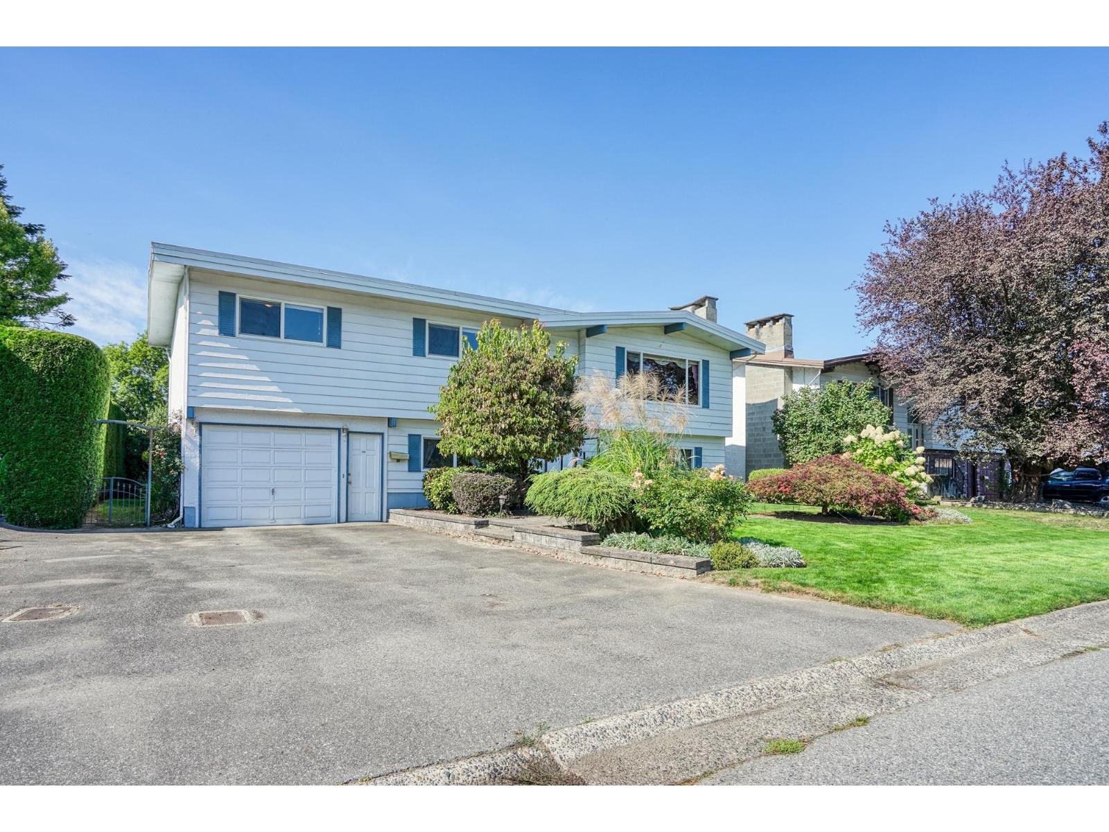 6075 Glengarry Drive, Sardis South, Chilliwack, British Columbia  V2R 3G7 - Photo 3 - R3049501