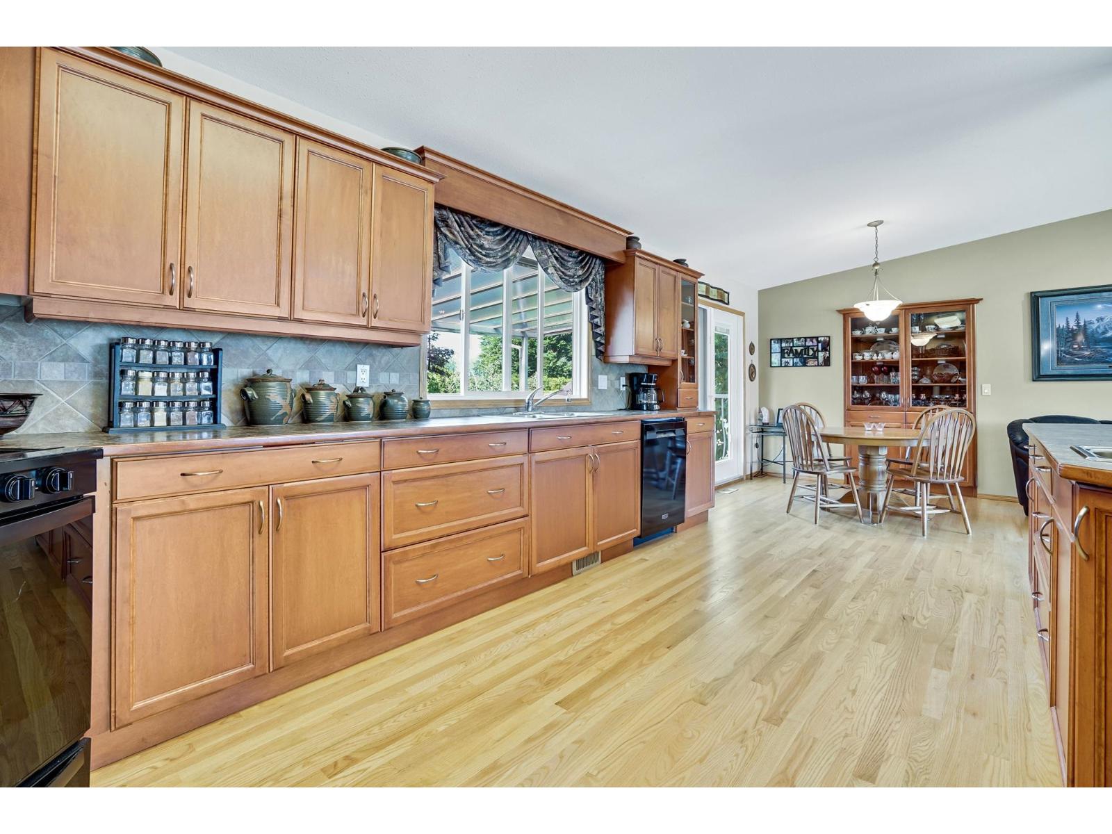 6075 Glengarry Drive, Sardis South, Chilliwack, British Columbia  V2R 3G7 - Photo 6 - R3049501