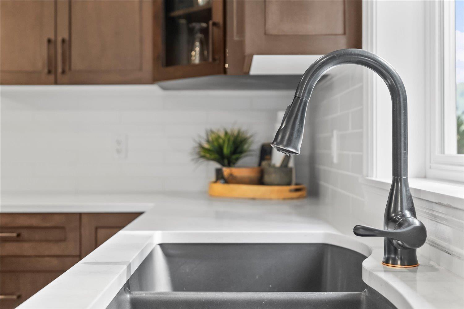 45480 Ariel Place, Vedder Mountain, Cultus Lake, British Columbia  V2R 0K7 - Photo 9 - R3049503