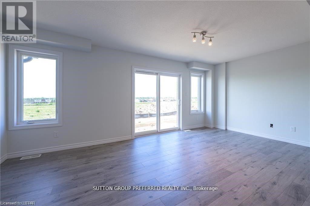 3948 Mia Avenue, London South, Ontario  N6L 0H4 - Photo 11 - X12412894