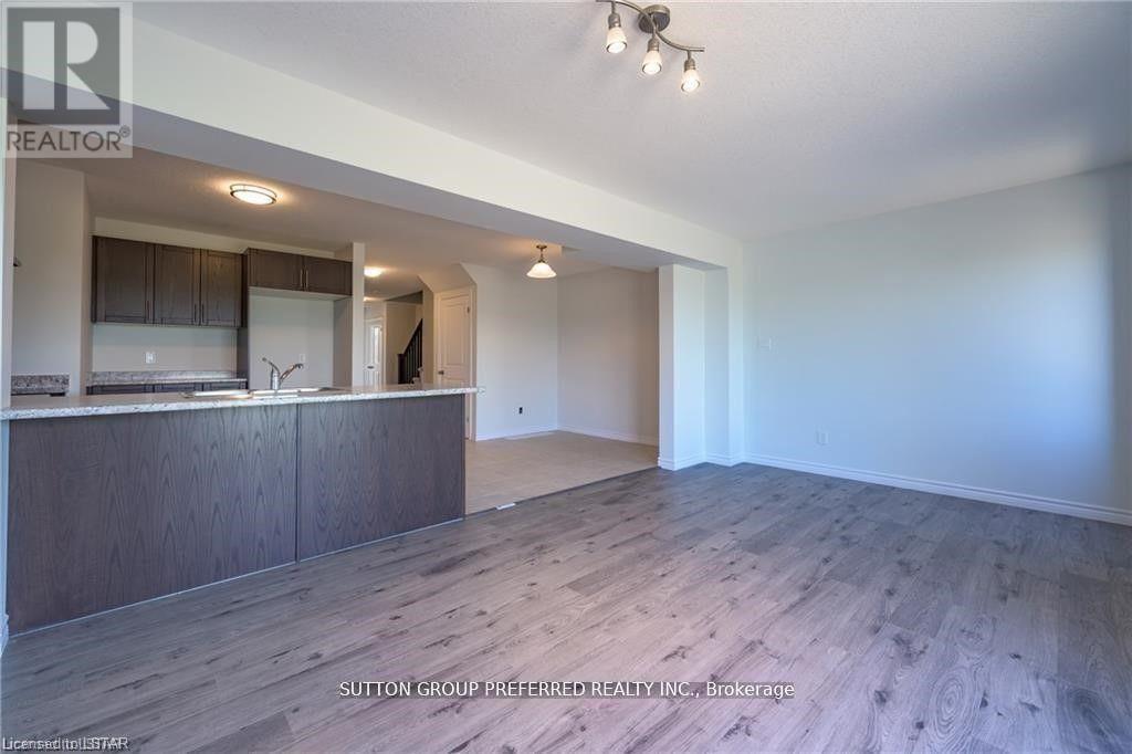 3948 Mia Avenue, London South, Ontario  N6L 0H4 - Photo 14 - X12412894