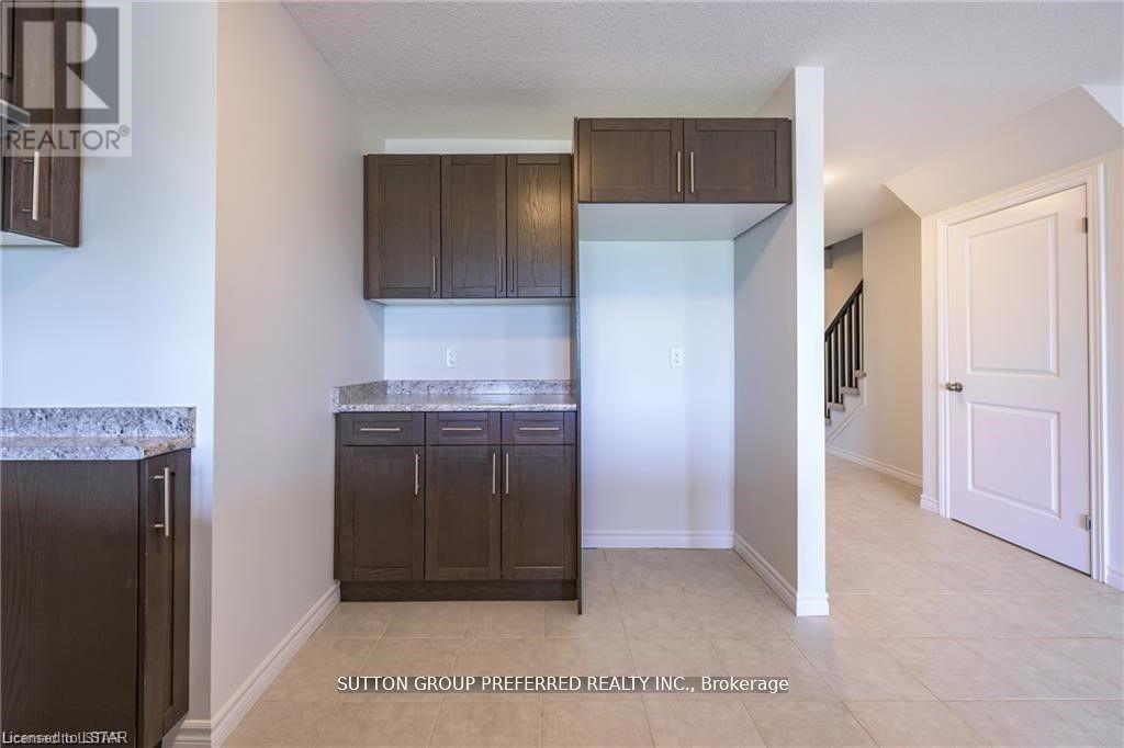 3948 Mia Avenue, London South, Ontario  N6L 0H4 - Photo 15 - X12412894