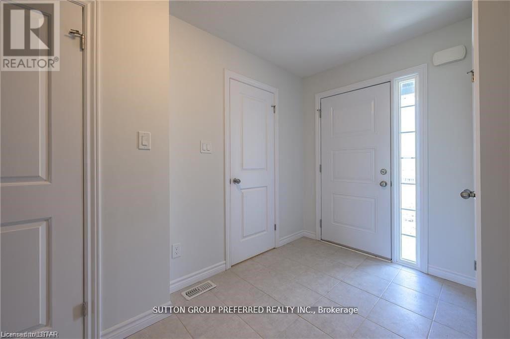 3948 Mia Avenue, London South, Ontario  N6L 0H4 - Photo 3 - X12412894