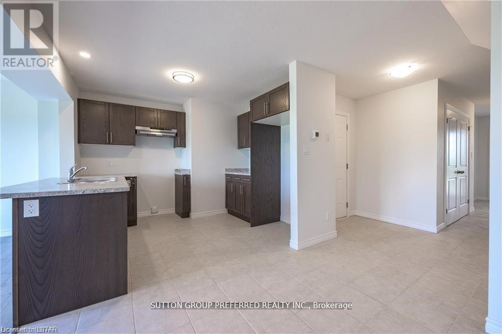 3948 Mia Avenue, London South, Ontario  N6L 0H4 - Photo 8 - X12412894