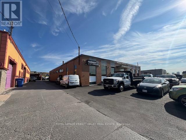 149 Milvan Drive, Toronto, Ontario  M9L 1Z8 - Photo 10 - W12412469