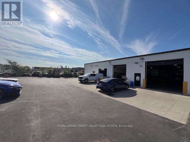 149 Milvan Drive, Toronto, Ontario  M9L 1Z8 - Photo 12 - W12412469