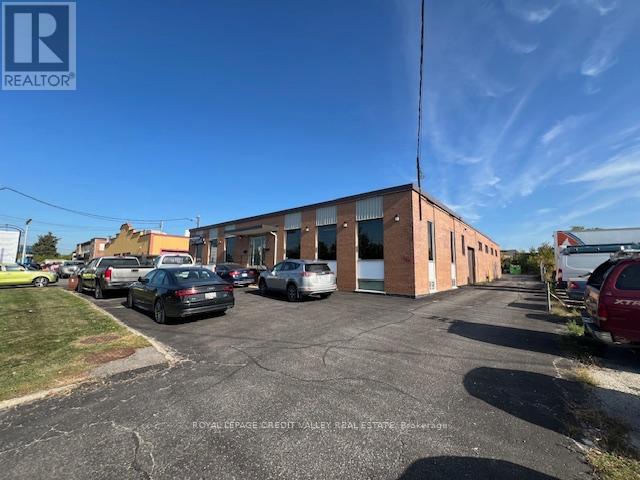 149 Milvan Drive, Toronto, Ontario  M9L 1Z8 - Photo 2 - W12412469