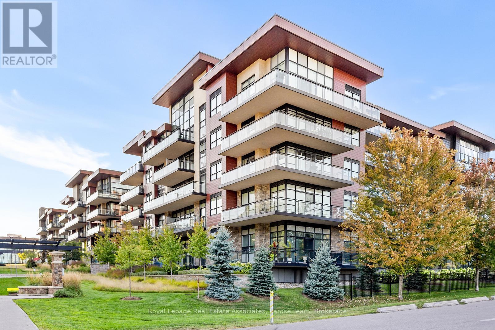 235 - 1575 Lakeshore Road W, Mississauga (Clarkson), Ontario  L5J 0B1 - Photo 1 - W12412484