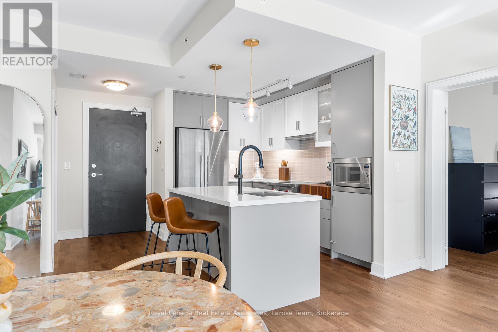 235 - 1575 Lakeshore Road W, Mississauga (Clarkson), Ontario  L5J 0B1 - Photo 7 - W12412484
