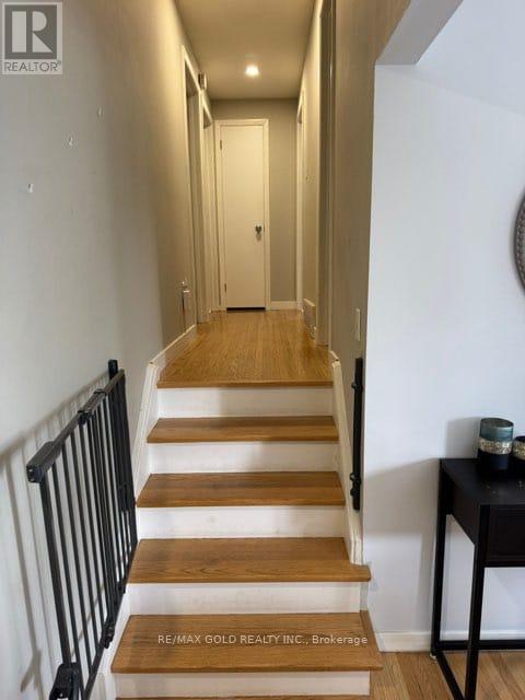 31 Cathedral Road, Brampton, Ontario  L6W 2P1 - Photo 7 - W12412537