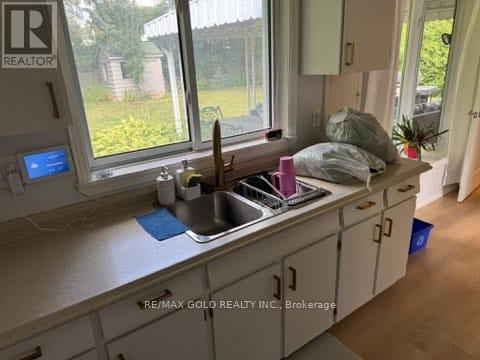 31 Cathedral Road, Brampton, Ontario  L6W 2P1 - Photo 9 - W12412537