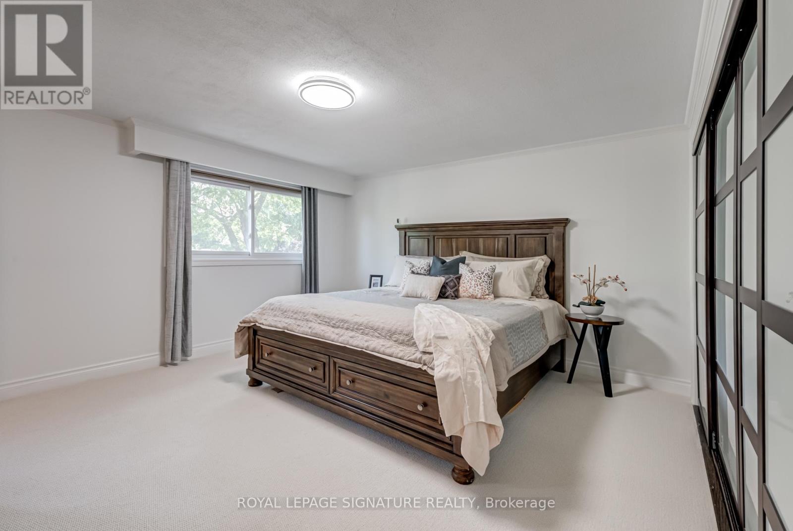 1481 Otis Avenue, Mississauga, Ontario  L5C 2R8 - Photo 24 - W12412539