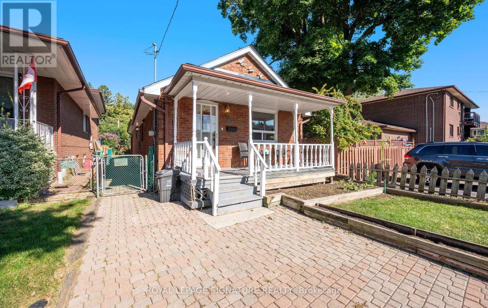 61 FOCH AVENUE, Toronto, Ontario