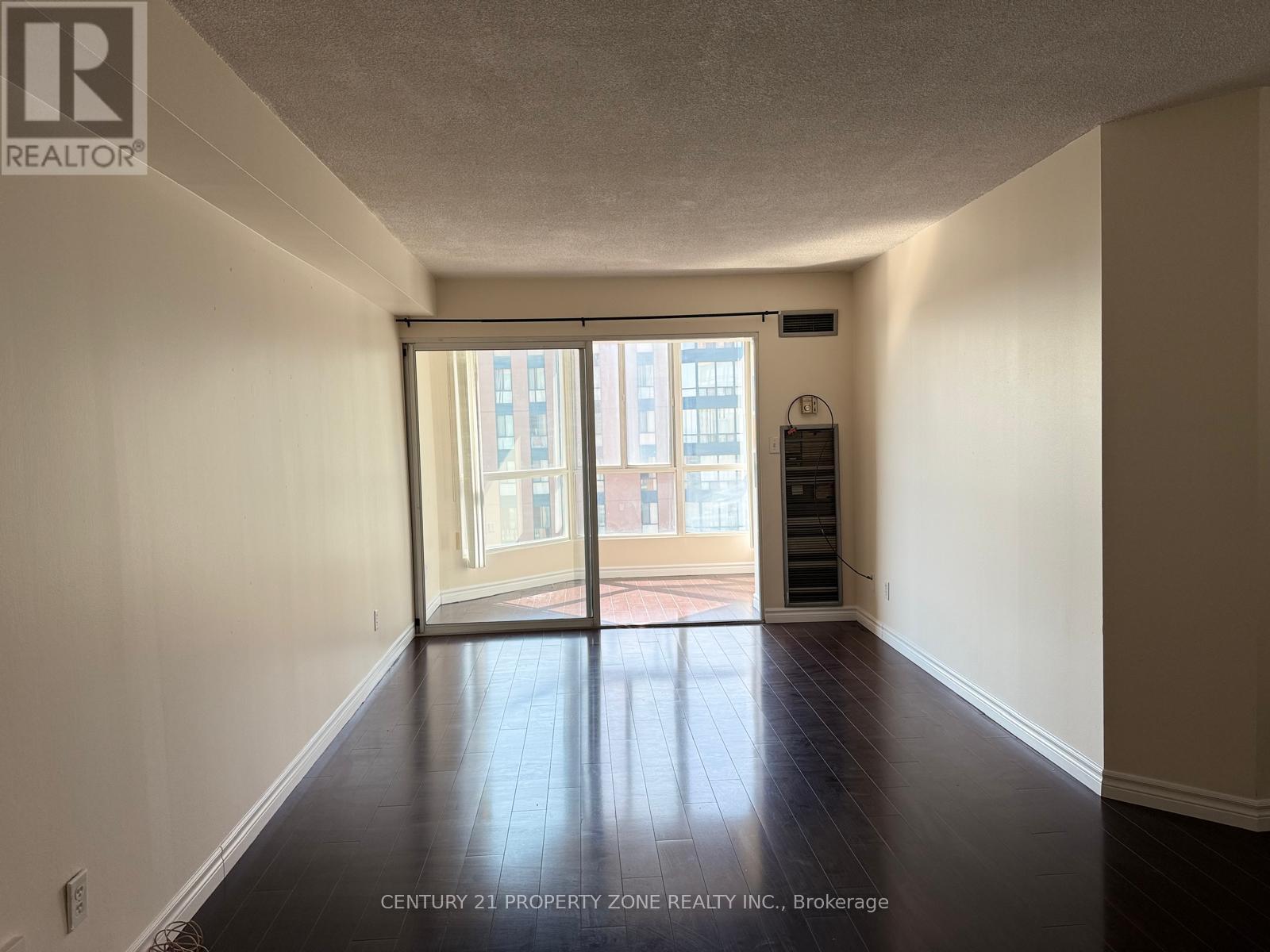 2113 - 145 Hillcrest Avenue, Mississauga, Ontario  L5B 3Z1 - Photo 11 - W12412561
