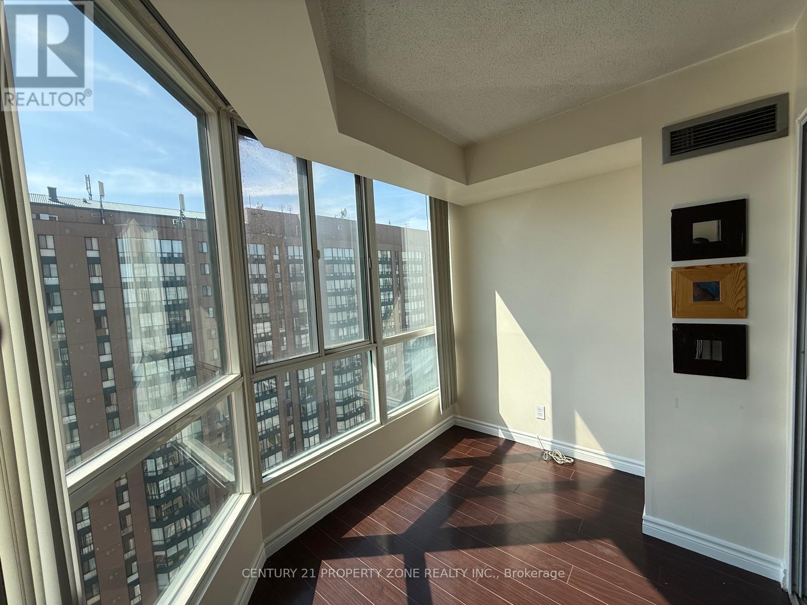 2113 - 145 Hillcrest Avenue, Mississauga, Ontario  L5B 3Z1 - Photo 13 - W12412561