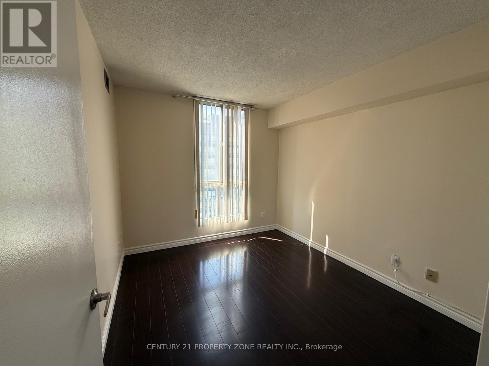 2113 - 145 Hillcrest Avenue, Mississauga, Ontario  L5B 3Z1 - Photo 23 - W12412561