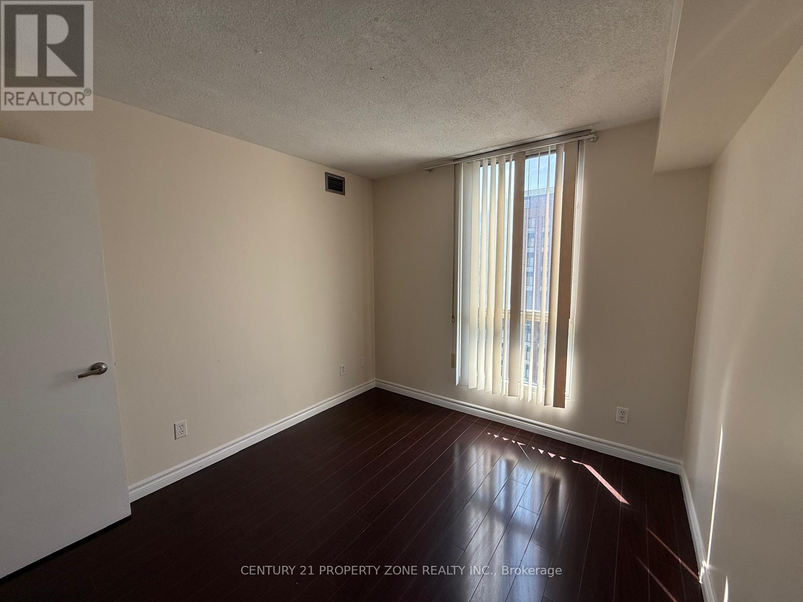 2113 - 145 Hillcrest Avenue, Mississauga, Ontario  L5B 3Z1 - Photo 26 - W12412561