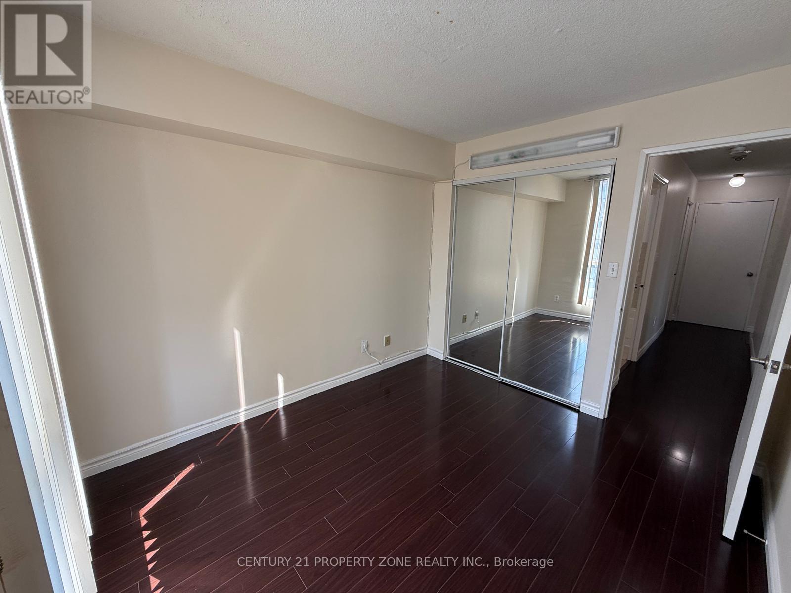 2113 - 145 Hillcrest Avenue, Mississauga, Ontario  L5B 3Z1 - Photo 27 - W12412561