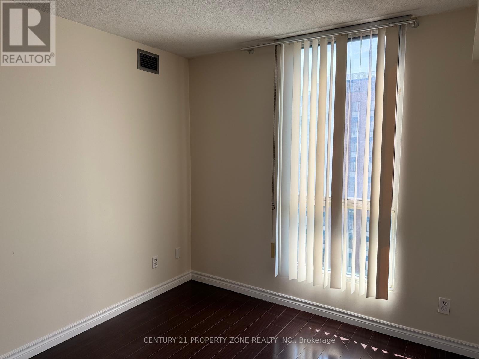 2113 - 145 Hillcrest Avenue, Mississauga, Ontario  L5B 3Z1 - Photo 28 - W12412561