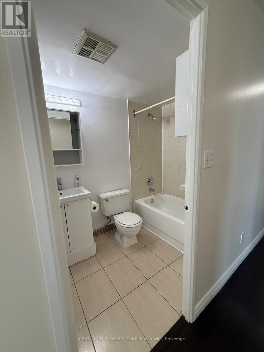2113 - 145 Hillcrest Avenue, Mississauga, Ontario  L5B 3Z1 - Photo 29 - W12412561