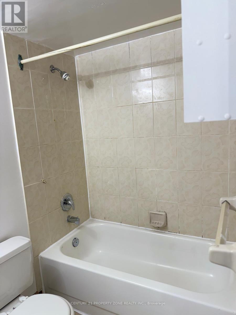 2113 - 145 Hillcrest Avenue, Mississauga, Ontario  L5B 3Z1 - Photo 34 - W12412561