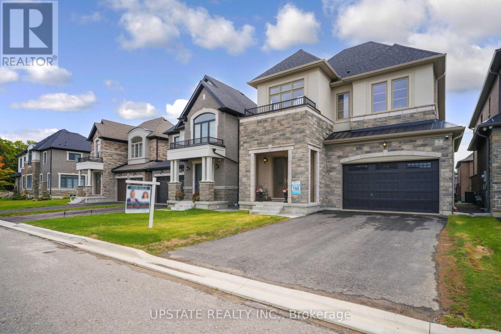 7 JAMES WALKER AVENUE, Caledon, Ontario