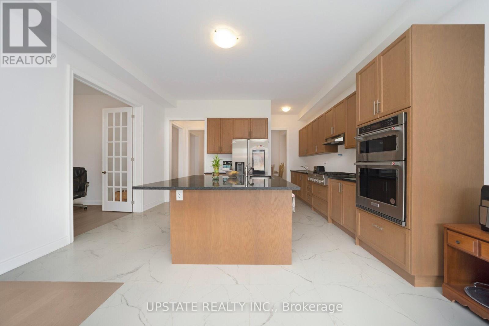 7 James Walker Avenue, Caledon, Ontario  L7C 4M9 - Photo 14 - W12412643