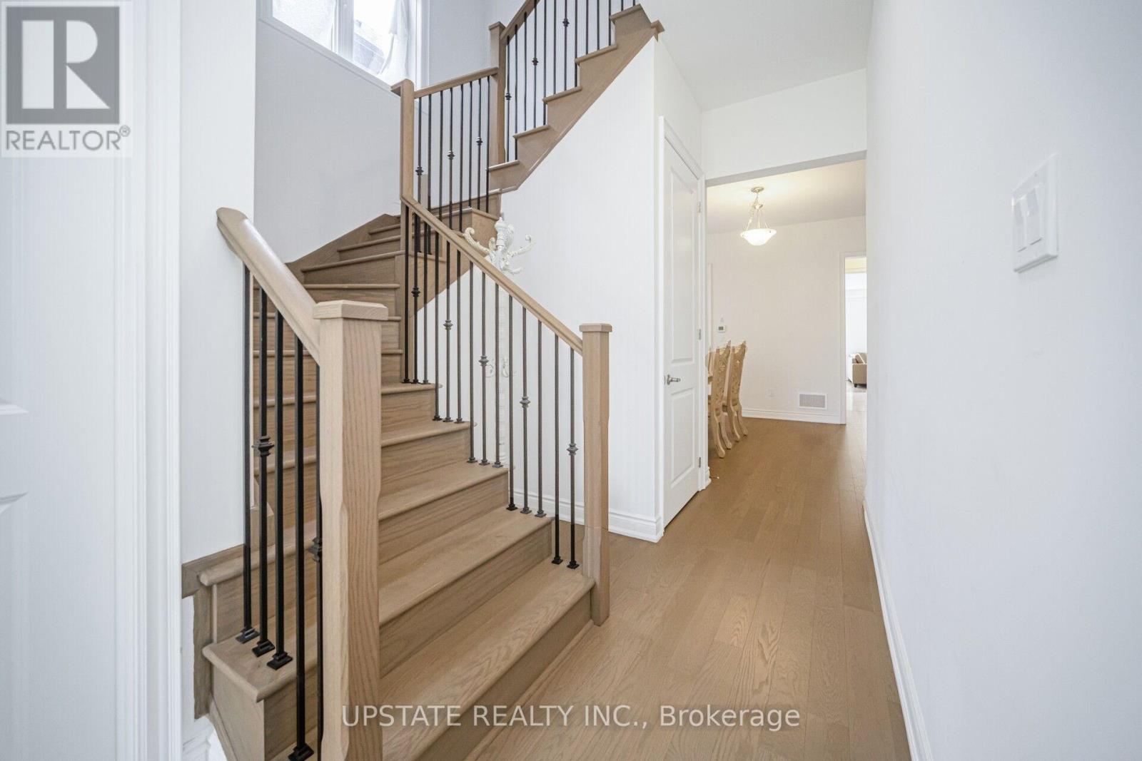 7 James Walker Avenue, Caledon, Ontario  L7C 4M9 - Photo 19 - W12412643