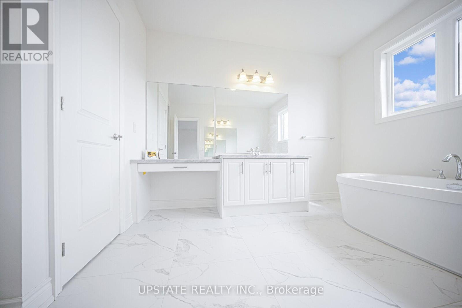 7 James Walker Avenue, Caledon, Ontario  L7C 4M9 - Photo 24 - W12412643