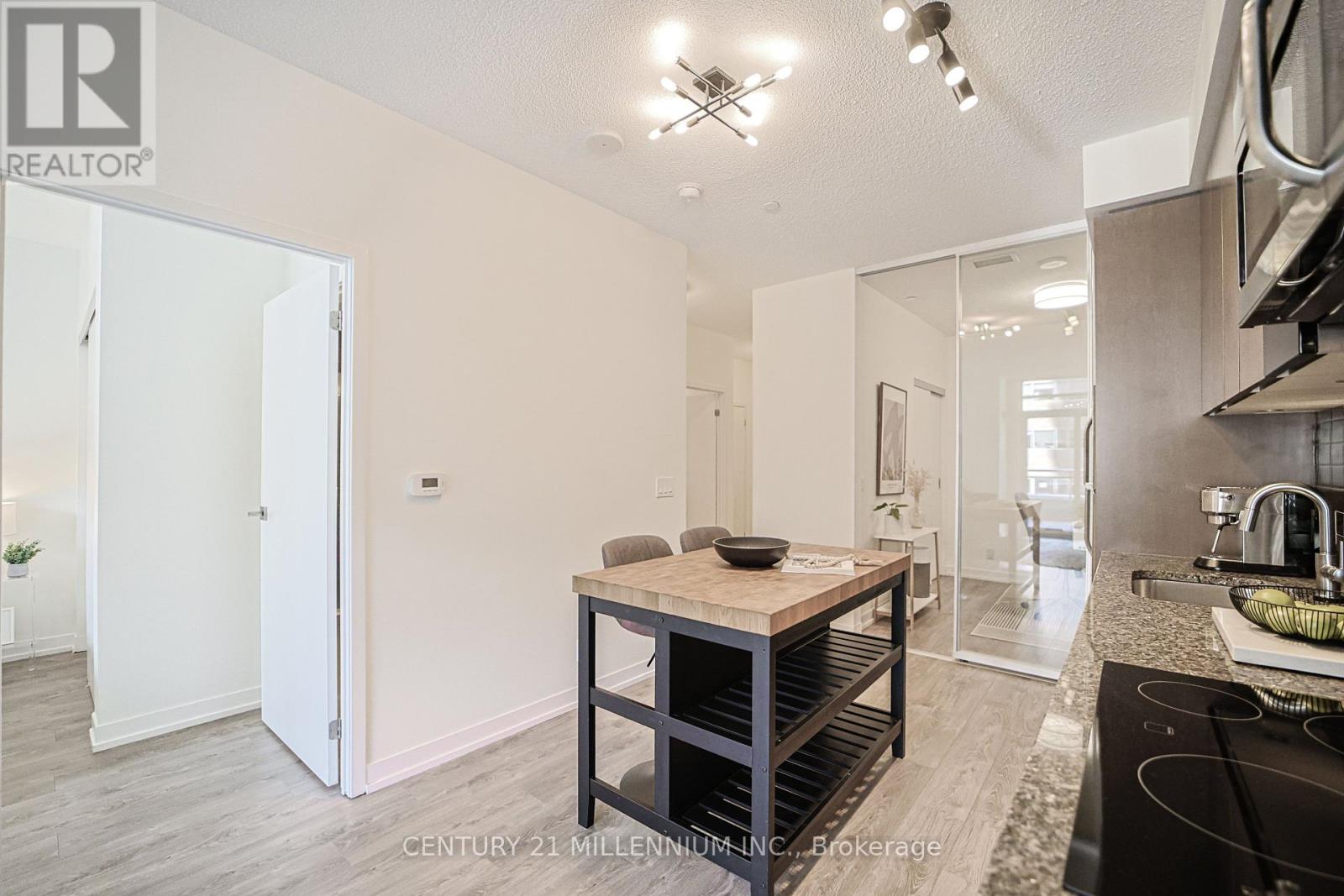 405 - 89 Dunfield Avenue, Toronto, Ontario  M4S 0A4 - Photo 6 - C12412723