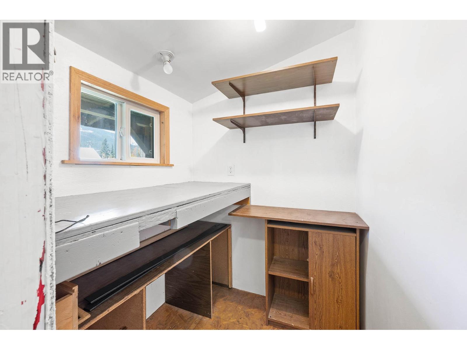 817 Main Street, Blue River, British Columbia  V0E 1J0 - Photo 17 - 10363269