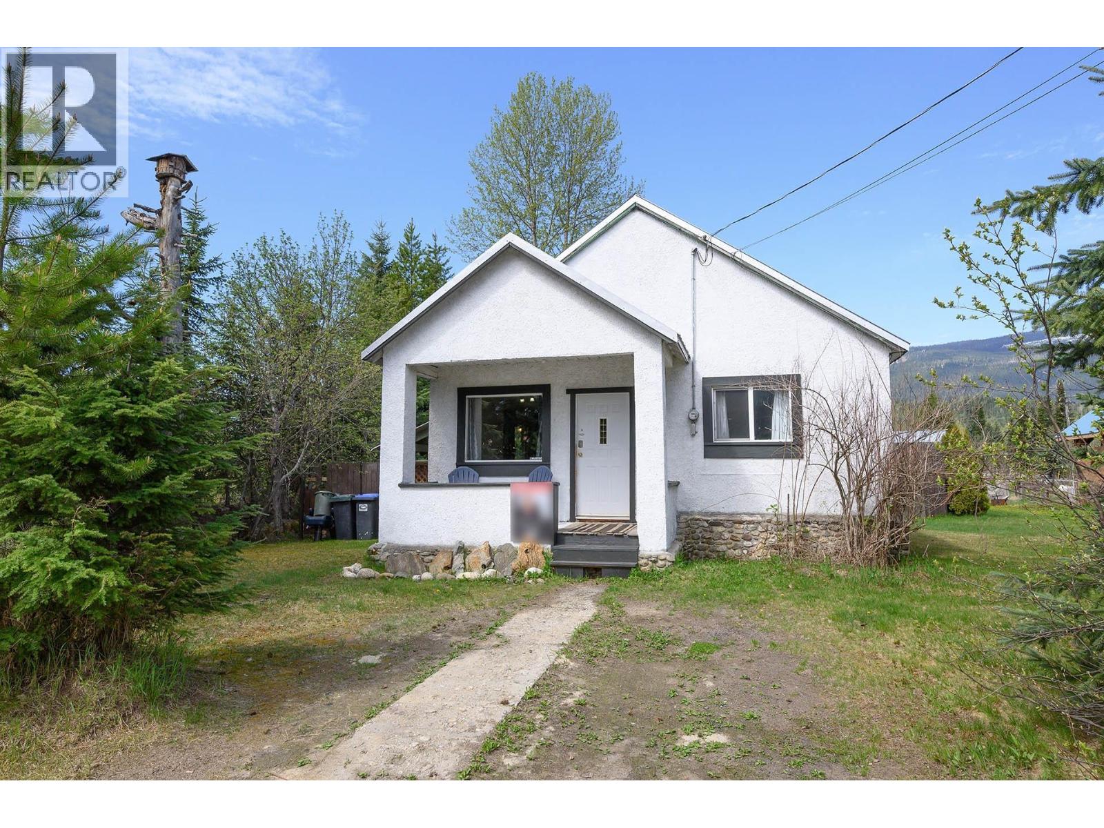 817 Main Street, Blue River, British Columbia  V0E 1J0 - Photo 21 - 10363269