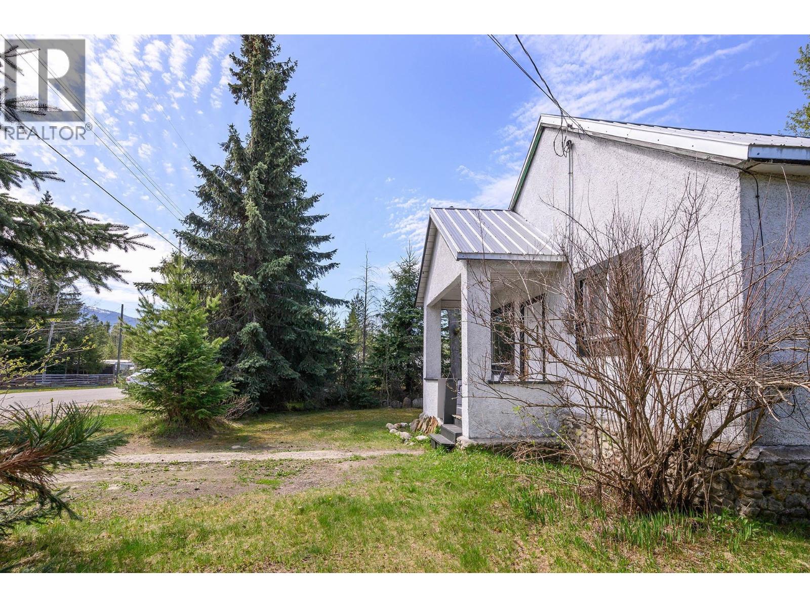 817 Main Street, Blue River, British Columbia  V0E 1J0 - Photo 22 - 10363269