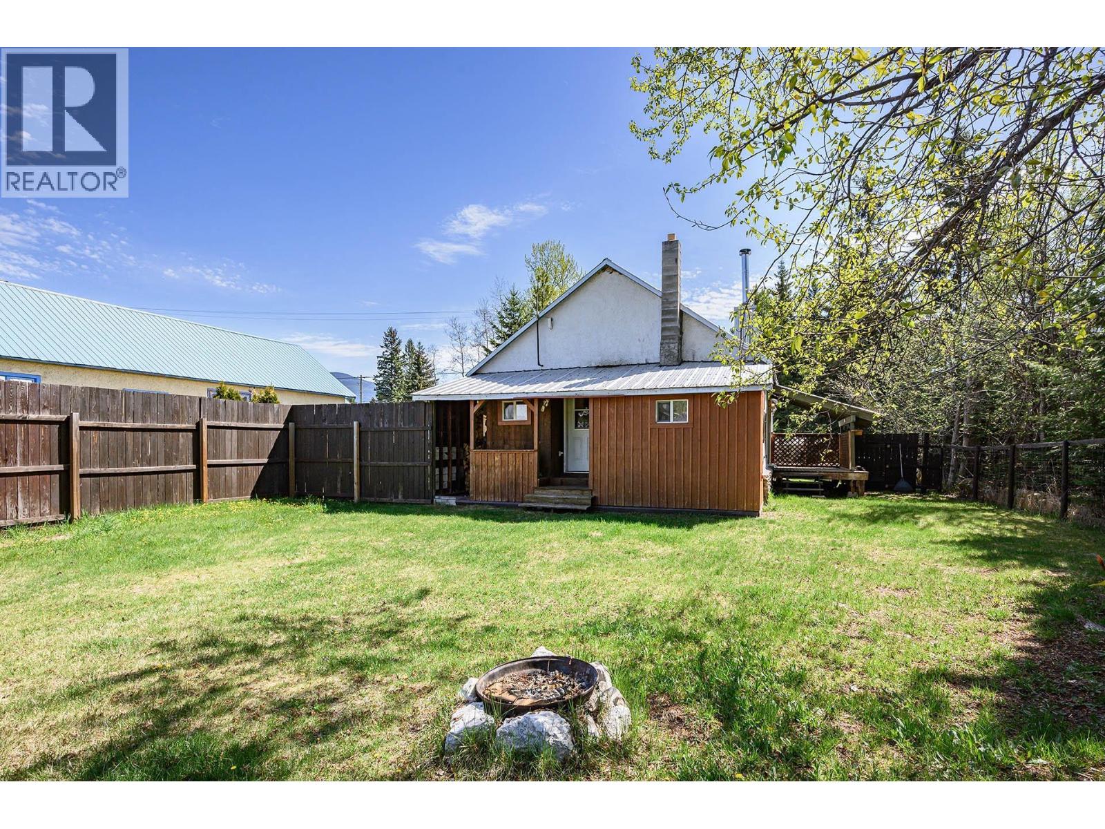 817 Main Street, Blue River, British Columbia  V0E 1J0 - Photo 29 - 10363269