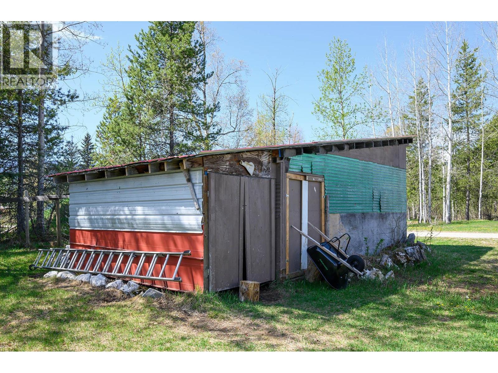 817 Main Street, Blue River, British Columbia  V0E 1J0 - Photo 34 - 10363269