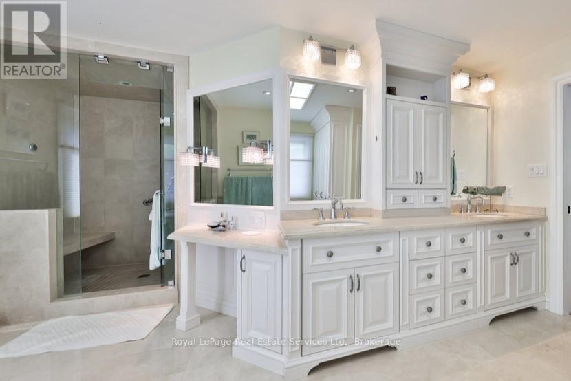 24 Raymar Place, Oakville, Ontario  L6J 6M1 - Photo 31 - W12412801