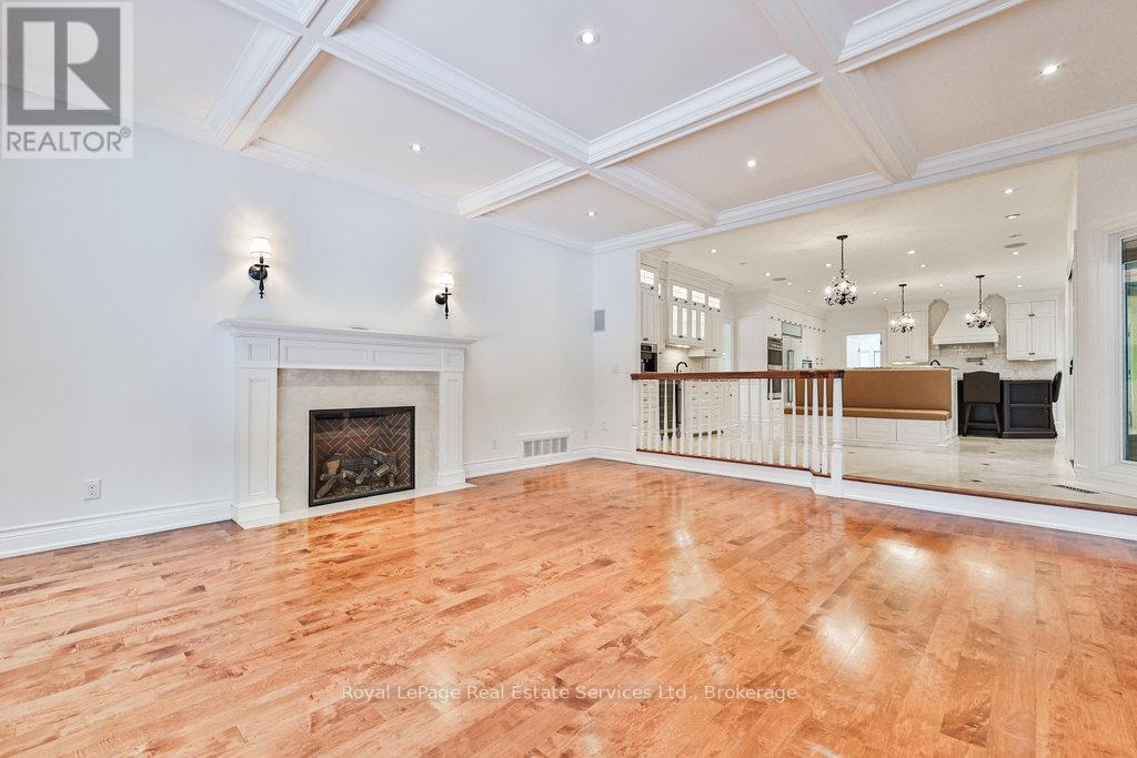 24 Raymar Place, Oakville, Ontario  L6J 6M1 - Photo 48 - W12412801